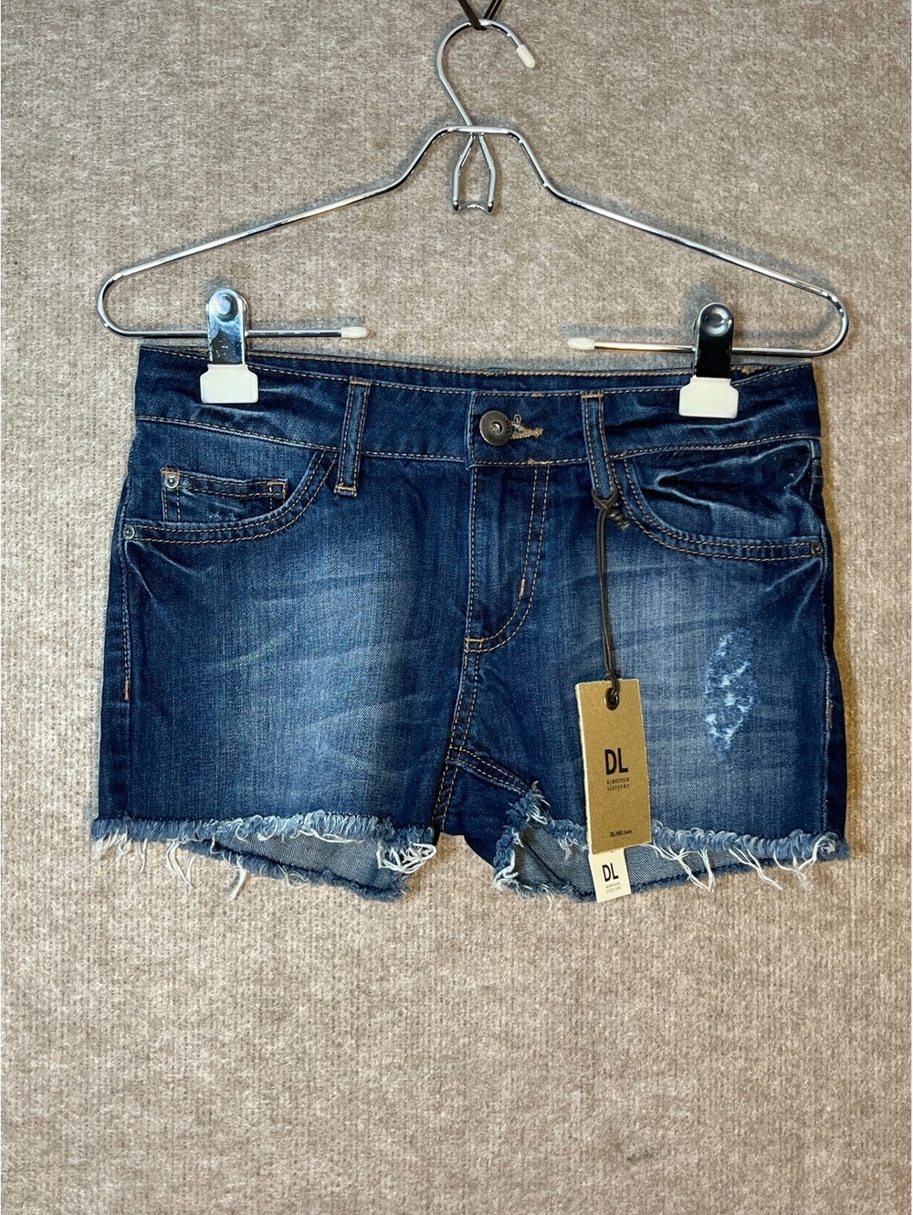 DL1961 Lola Denim Shorts Women’s 23 NWT Distressed Cutoff Frayed Hem USA